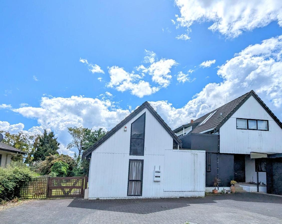 Rotorua Redwood Retreat Villa ภายนอก รูปภาพ
