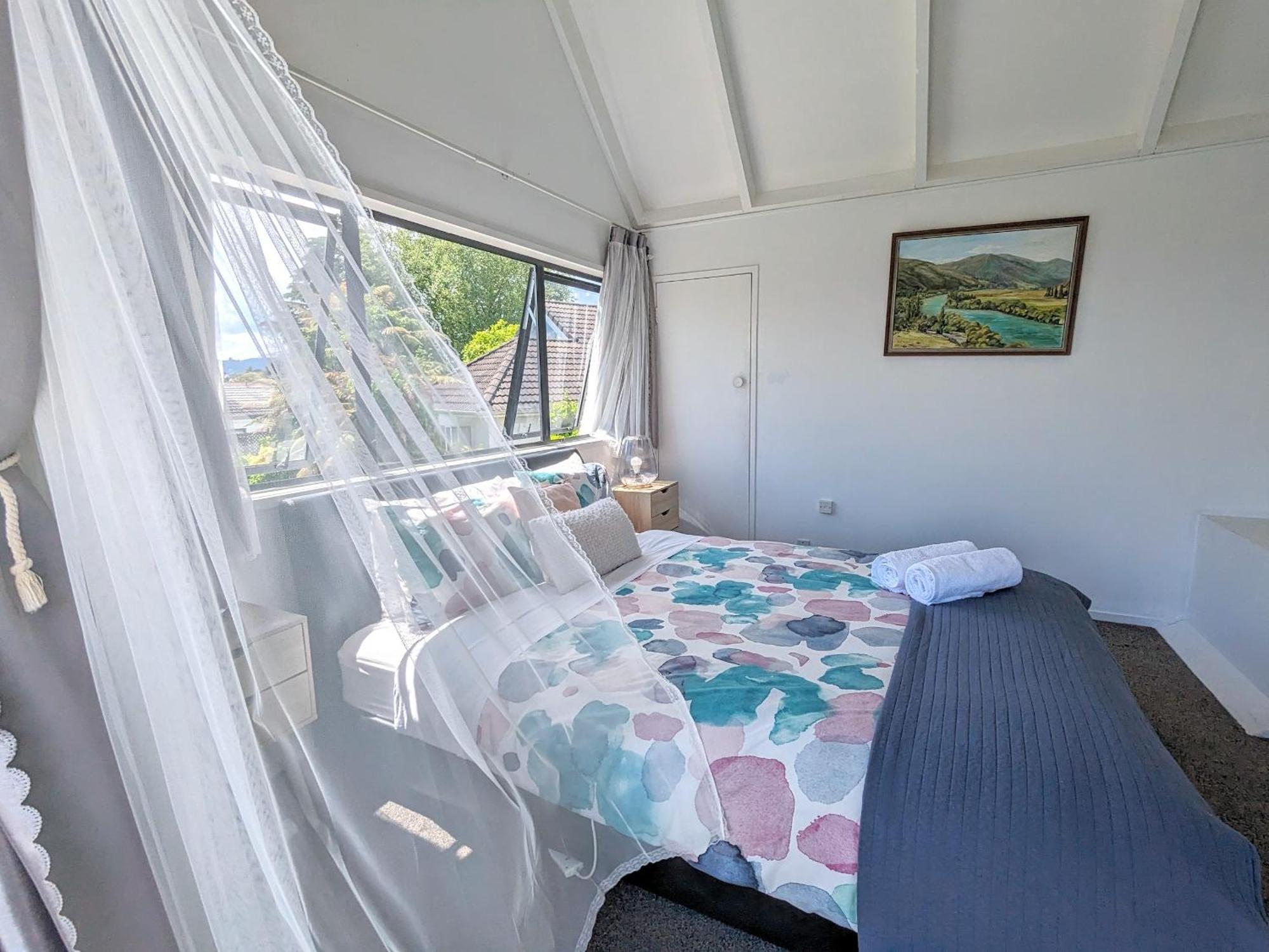 Rotorua Redwood Retreat Villa ภายนอก รูปภาพ